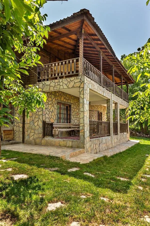 Feslikan Chalet location